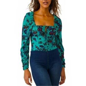 Free People NWT Hillary Teal floral print Hillary crop Top